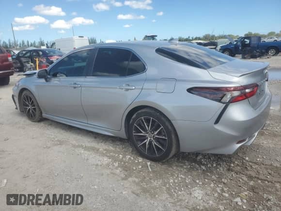 2022 Toyota Camry SE z VIN 4T1T11AK9NU638100, wystawiony jako Copart lot #86162685 z przebiegiem 73 268 mil mil oraz Szkoda całkowita • Salvage title. Historia ofert i sprzedaży dostępna na DreamBid. Obrazek 2.