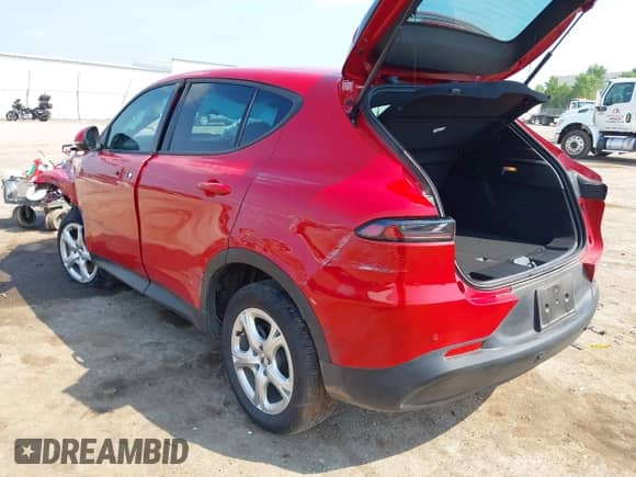 2024 Dodge Hornet GT with VIN ZACNDFAN0R3A43419, listed as a IAAI auction lot 42920428 with 27,927 mi miles and . Bid and sale history available at DreamBid. Image 3.