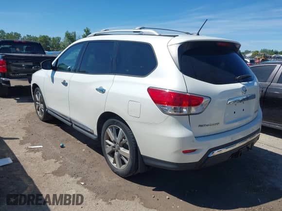 2015 Nissan Pathfinder SL with VIN 5N1AR2MN8FC696945, listed as a IAAI auction lot 43017581 with 100,603 mi miles and . Bid and sale history available at DreamBid. Image 3.