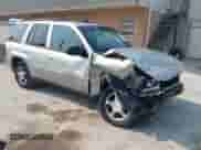 2005 Chevrolet TrailBlazer LT с VIN 1GNDS13SX52355663, выставлен на аукционе IAAI как лот 42886769 с пробегом 138 099 миль миль и . История ставок и продаж доступна на DreamBid. Изображение 1.