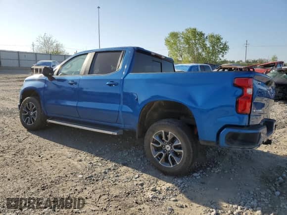 2022 Chevrolet Silverado 1500 RST with VIN 1GCUDEET6NZ575504, listed as a Copart auction lot 50902685 with 18,533 mi miles and Salvage title. Bid and sale history available at DreamBid. Image 2.