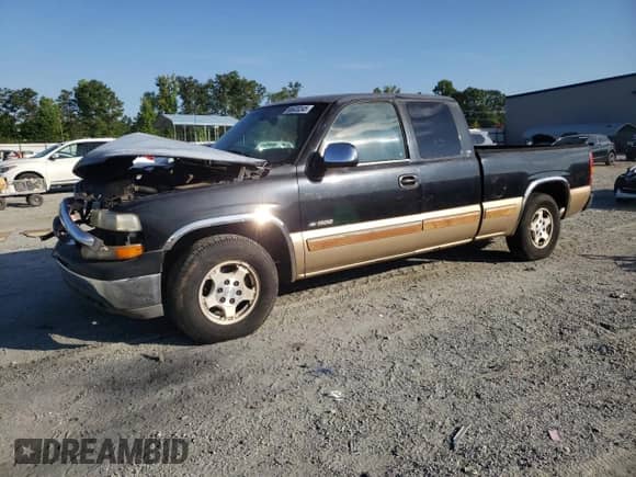 1999 Chevrolet Silverado 1500 LS z VIN 2GCEC19T7X1167826, wystawiony jako Copart lot #66620245 z przebiegiem 235 905 mil mil oraz Szkoda całkowita • Salvage title. Historia ofert i sprzedaży dostępna na DreamBid. Obrazek 1.