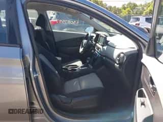 2021 Hyundai Kona SE with VIN KM8K1CAA0MU723209, listed as a IAAI auction lot 43087597 with 162,477 mi miles and . Bid and sale history available at DreamBid. Image 5.