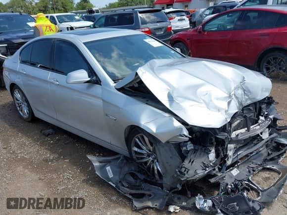 2011 BMW 5 Series 550i с VIN WBAFR9C50BC758690, выставлен на аукционе IAAI как лот 42511644 с пробегом 106 654 миль миль и . История ставок и продаж доступна на DreamBid. Изображение 1.