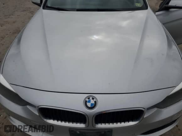 2015 BMW 3 Series 328i z VIN WBA3C1C51FK124273, wystawiony jako Copart lot #86590005 z przebiegiem 88 690 mil mil oraz Szkoda całkowita • Salvage title. Historia ofert i sprzedaży dostępna na DreamBid. Obrazek 11.