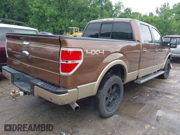 2011 Ford F-150 XLT z VIN 1FTFW1ET3BFA97549, wystawiony jako IAAI lot #42345418 z przebiegiem 189 105 mil mil oraz . Historia ofert i sprzedaży dostępna na DreamBid. Obrazek 4.