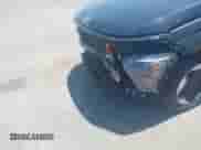 2024 Hyundai Kona Limited z VIN KM8HE3A68RU010317, wystawiony jako IAAI lot #42270825 z przebiegiem 5 702 mil mil oraz . Historia ofert i sprzedaży dostępna na DreamBid. Obrazek 6.