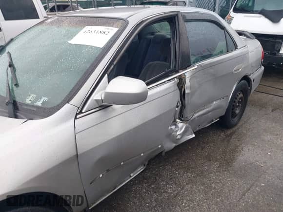 2000 Honda Accord LX с VIN 1HGCG6658YA076894, выставлен на аукционе IAAI как лот 42631882 с пробегом 247 100 миль миль и . История ставок и продаж доступна на DreamBid. Изображение 6.