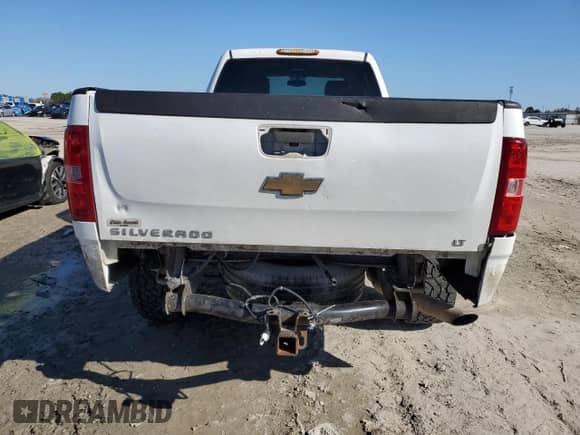 2007 Chevrolet Silverado 2500HD 2LT z VIN 1GCHK23K17F517840, wystawiony jako Copart lot #45518815 z przebiegiem 154 011 mil mil oraz Szkoda całkowita • Salvage title. Historia ofert i sprzedaży dostępna na DreamBid. Obrazek 6.