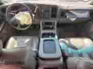 2003 Chevrolet Tahoe LT с VIN 1GNEK13Z53J231918, выставлен на аукционе Copart как лот 84242305 с пробегом 327 409 миль миль и Списание • Salvage title. История ставок и продаж доступна на DreamBid. Изображение 8.