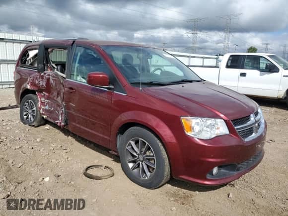 2017 Dodge Grand Caravan SXT with VIN 2C4RDGCG7HR791898, listed as a Copart auction lot 81711215 with 97,311 mi miles and Salvage title. Bid and sale history available at DreamBid. Image 4.