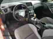 2013 Hyundai Genesis Coupe 2.0T z VIN KMHHT6KD7DU092148, wystawiony jako Copart lot #71086844 z przebiegiem 97 755 mil mil oraz Szkoda całkowita • Salvage title. Historia ofert i sprzedaży dostępna na DreamBid. Obrazek 8.