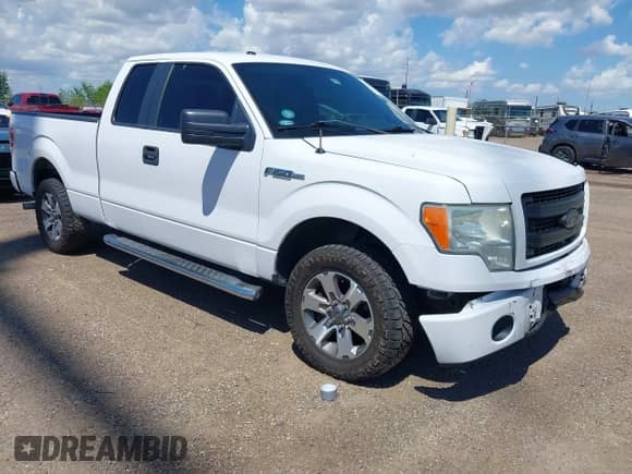 2014 Ford F-150 XL with VIN 1FTFX1CF3EKE68957, listed as a IAAI auction lot 43022086 with 66,205 mi miles and . Bid and sale history available at DreamBid. Image 1.