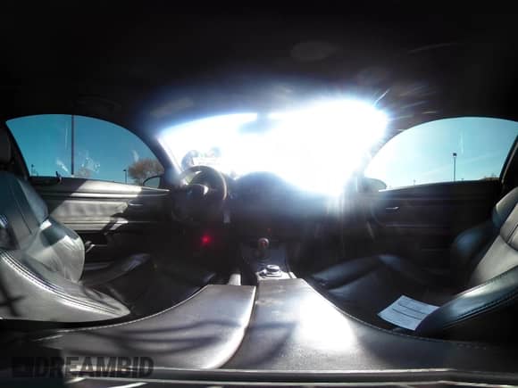 2011 BMW M3 z VIN WBSKG9C57BE646148, wystawiony jako IAAI lot #41559675 z przebiegiem 90 333 mil mil oraz . Historia ofert i sprzedaży dostępna na DreamBid. Obrazek 20.