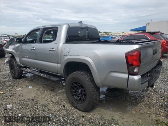 2022 Toyota Tacoma SR5 с VIN 3TMAZ5CN3NM180481, выставлен на аукционе Copart как лот 81331005 с пробегом 31 323 миль миль и Списание • Salvage title. История ставок и продаж доступна на DreamBid. Изображение 2.