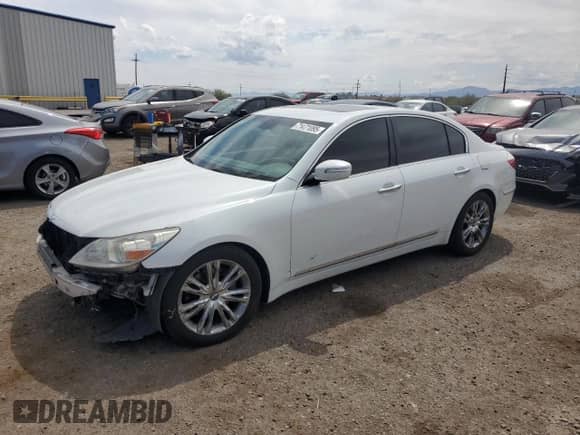 2010 Hyundai Genesis with VIN KMHGC4DF0AU072026, listed as a Copart auction lot 71471095 with 149,629 mi miles and Salvage title. Bid and sale history available at DreamBid. Image 1.