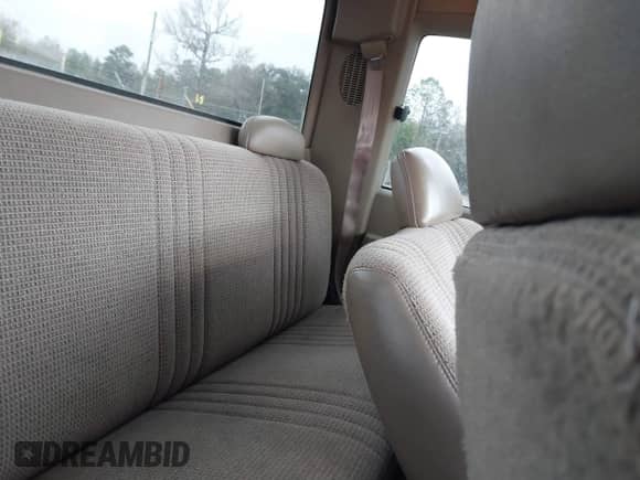 1997 Chevrolet Silverado 1500 с VIN 1GCEC19MXVE239610, выставлен на аукционе IAAI как лот 41272086 с пробегом 222 780 миль миль и . История ставок и продаж доступна на DreamBid. Изображение 8.