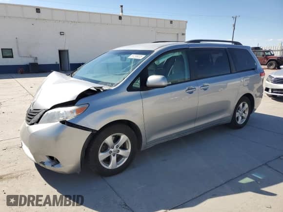 2014 Toyota Sienna LE AAS with VIN 5TDKK3DC1ES456490, listed as a Copart auction lot 81299035 with 227,018 mi miles and Salvage title. Bid and sale history available at DreamBid. Image 1.