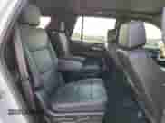 2023 Chevrolet Tahoe LT с VIN 1GNSKNKTXPR490239, выставлен на аукционе Copart как лот 68915225 с пробегом 19 862 миль миль и Списание • Salvage title. История ставок и продаж доступна на DreamBid. Изображение 11.