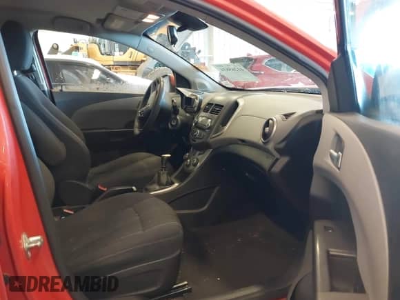 2012 Chevrolet Sonic LT с VIN 1G1JD6SB1C4230890, выставлен на аукционе IAAI как лот 41265634 с пробегом 161 886 миль миль и . История ставок и продаж доступна на DreamBid. Изображение 5.