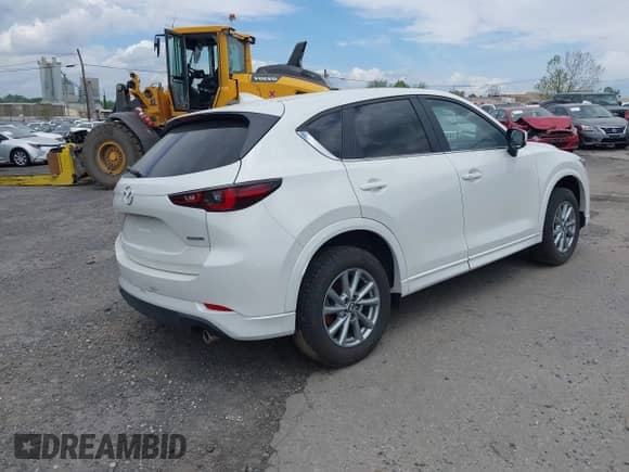 2024 Mazda CX-5 S Preferred z VIN JM3KFBCM7R0364230, wystawiony jako IAAI lot #41859044 z przebiegiem 13 899 mil mil oraz . Historia ofert i sprzedaży dostępna na DreamBid. Obrazek 4.