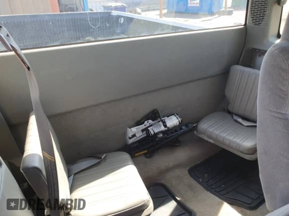 1998 Chevrolet S-10 LS с VIN 1GCDT19X8W8157817, выставлен на аукционе Copart как лот 52966545 с пробегом 189 606 миль миль и Чистый • Clean title. История ставок и продаж доступна на DreamBid. Изображение 10.