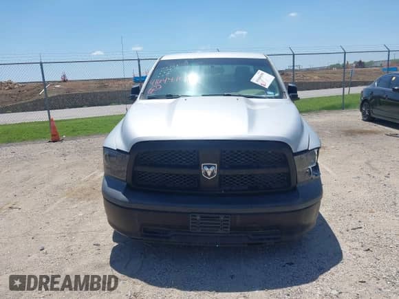 2012 Ram 1500 Tradesman z VIN 1C6RD6FP2CS168791, wystawiony jako IAAI lot #41644108 z przebiegiem 211 029 mil mil oraz . Historia ofert i sprzedaży dostępna na DreamBid. Obrazek 12.