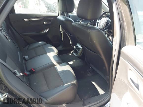 2015 Chevrolet Impala LT с VIN 2G1115SLXF9173182, выставлен на аукционе IAAI как лот 42515103 с пробегом 107 514 миль миль и . История ставок и продаж доступна на DreamBid. Изображение 8.