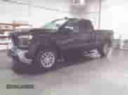 2019 Chevrolet Silverado 1500 LT с VIN 1GCRYDEK4KZ237493, выставлен на аукционе IAAI как лот 42190913 с пробегом 147 351 миль миль и . История ставок и продаж доступна на DreamBid. Изображение 2.