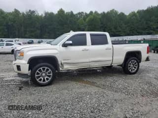 2015 GMC Sierra 1500 Denali with VIN 3GTU2WEJ7FG350391, listed as a Copart auction lot 67229625 with 179,210 mi miles and Salvage title. Bid and sale history available at DreamBid. Image 1.