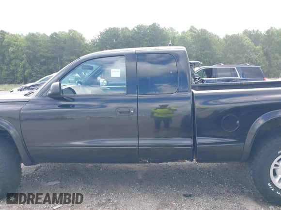 1998 Dodge Dakota with VIN 1B7GG22X6WS714048, listed as a IAAI auction lot 42728244 with 185,255 mi miles and . Bid and sale history available at DreamBid. Image 15.