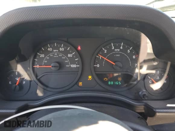 2008 Jeep Wrangler X с VIN 1J4FA24198L543342, выставлен на аукционе Copart как лот 69127135 с пробегом 88 165 миль миль и Списание • Salvage title. История ставок и продаж доступна на DreamBid. Изображение 9.