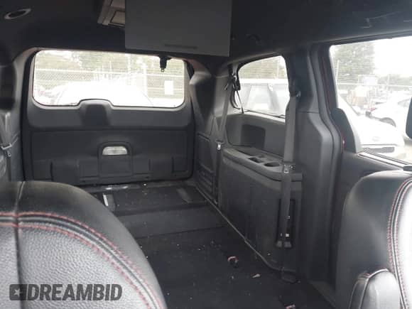 2018 Dodge Grand Caravan GT with VIN 2C4RDGEG4JR284525, listed as a IAAI auction lot 43390054 with 175,224 mi miles and . Bid and sale history available at DreamBid. Image 8.