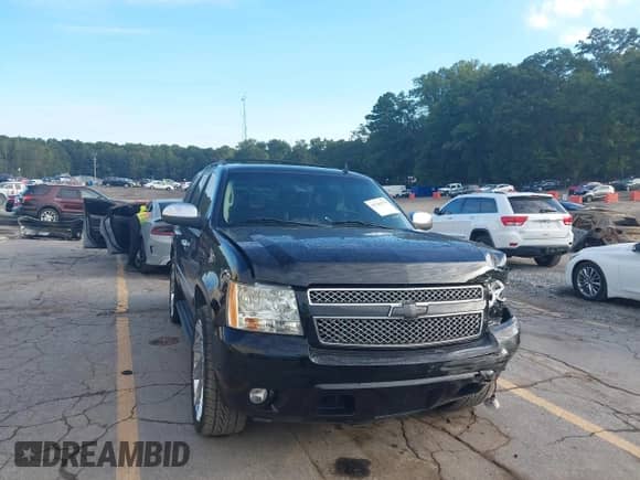 2009 Chevrolet Tahoe LTZ с VIN 1GNFC33079R108257, выставлен на аукционе IAAI как лот 43346778 с пробегом 296 581 миль миль и . История ставок и продаж доступна на DreamBid. Изображение 1.