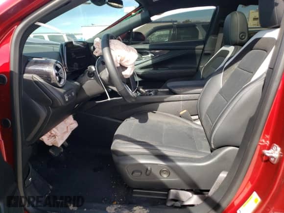 2024 Chevrolet Blazer EV eAWD LT z VIN 3GNKDBRJ8RS199817, wystawiony jako Copart lot #46265355 z przebiegiem 34 917 mil mil oraz Szkoda całkowita • Salvage title. Historia ofert i sprzedaży dostępna na DreamBid. Obrazek 7.