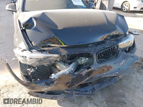 2018 BMW 4 Series 430i with VIN WBA4J1C55JBG76042, listed as a IAAI auction lot 42860141 with 96,052 mi miles and . Bid and sale history available at DreamBid. Image 6.