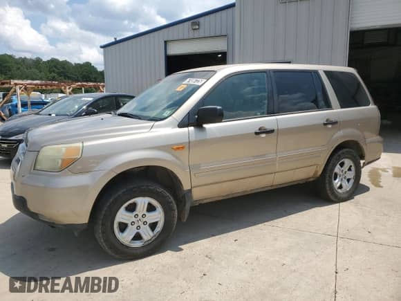 2006 Honda Pilot LX с VIN 5FNYF28106B021970, выставлен на аукционе Copart как лот 67456725 с пробегом 276 960 миль миль и Чистый • Clean title. История ставок и продаж доступна на DreamBid. Изображение 1.