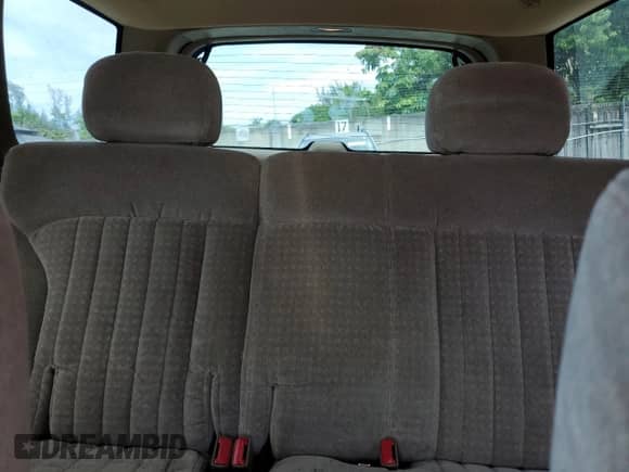 2000 Chevrolet Blazer LS z VIN 1GNCS13W2Y2395156, wystawiony jako Copart lot #65617525 z przebiegiem 140 108 mil mil oraz Szkoda całkowita • Salvage title. Historia ofert i sprzedaży dostępna na DreamBid. Obrazek 10.