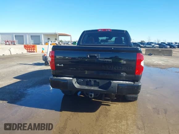 2019 Toyota Tundra SR5 с VIN 5TFAY5F1XKX788189, выставлен на аукционе IAAI как лот 41313276 с пробегом 109 288 миль миль и . История ставок и продаж доступна на DreamBid. Изображение 16.