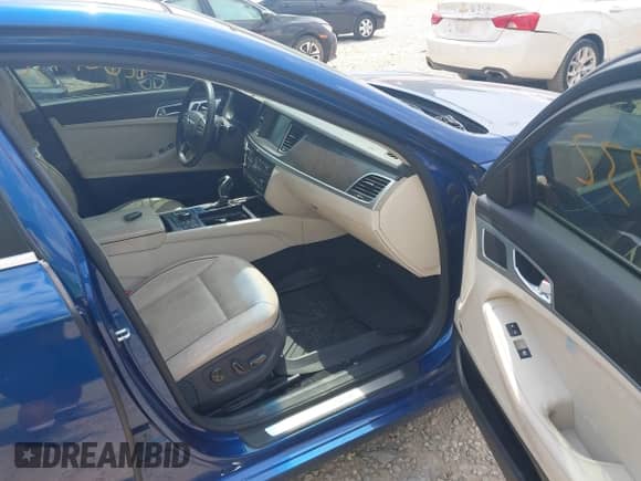 2016 Hyundai Genesis 3.8L z VIN KMHGN4JE3GU124618, wystawiony jako IAAI lot #42601732 z przebiegiem 100 000 mil mil oraz . Historia ofert i sprzedaży dostępna na DreamBid. Obrazek 5.