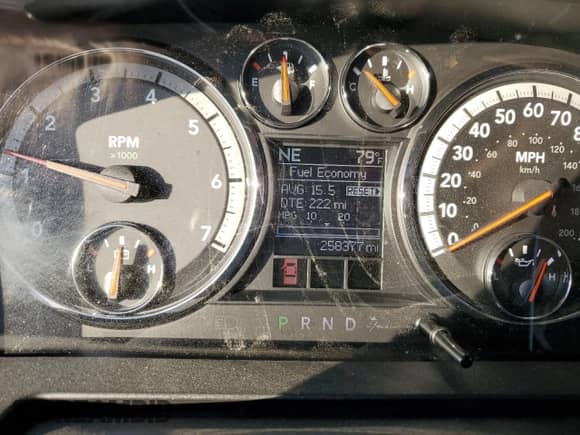 2011 Ram 1500 SLT z VIN 1D7RB1CT0BS587312, wystawiony jako Copart lot #49057465 z przebiegiem 258 377 mil mil oraz Szkoda całkowita • Salvage title. Historia ofert i sprzedaży dostępna na DreamBid. Obrazek 9.