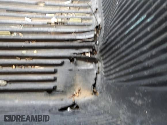 2002 GMC Sierra 1500 SL с VIN 1GTEC14V92Z103876, выставлен на аукционе Copart как лот 69842744 с пробегом 260 755 миль миль и Списание • Salvage title. История ставок и продаж доступна на DreamBid. Изображение 10.