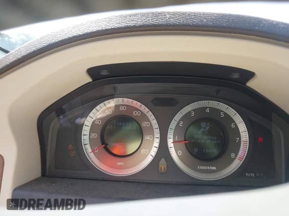 2009 Volvo XC70 3.2L with VIN YV4BZ982491050557, listed as a IAAI auction lot 42687556 with 138,238 mi miles and . Bid and sale history available at DreamBid. Image 7.