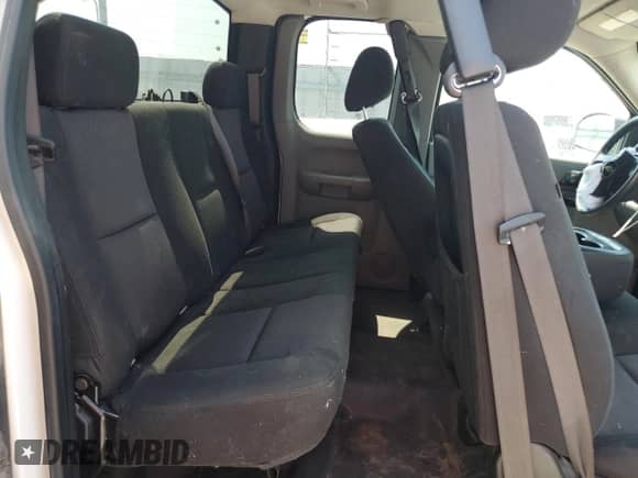 2010 Chevrolet Silverado 1500 Work Truck z VIN 1GCSKPE38AZ298731, wystawiony jako Copart lot #67804555 z przebiegiem Nie podano mil oraz Szkoda całkowita • Salvage title. Historia ofert i sprzedaży dostępna na DreamBid. Obrazek 10.