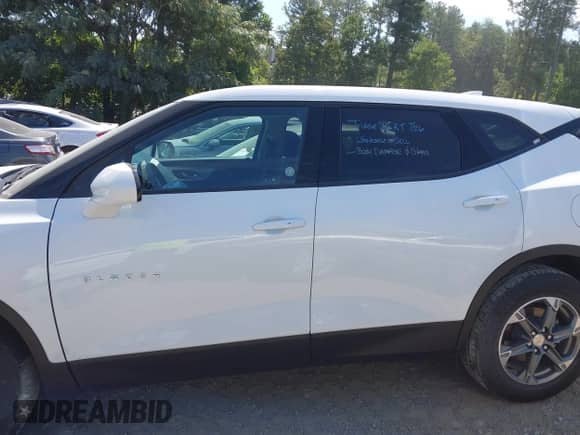 2025 Chevrolet Blazer LT with VIN 3GNKBCR4XSS202194, listed as a IAAI auction lot 42771558 with 8,501 mi miles and . Bid and sale history available at DreamBid. Image 14.