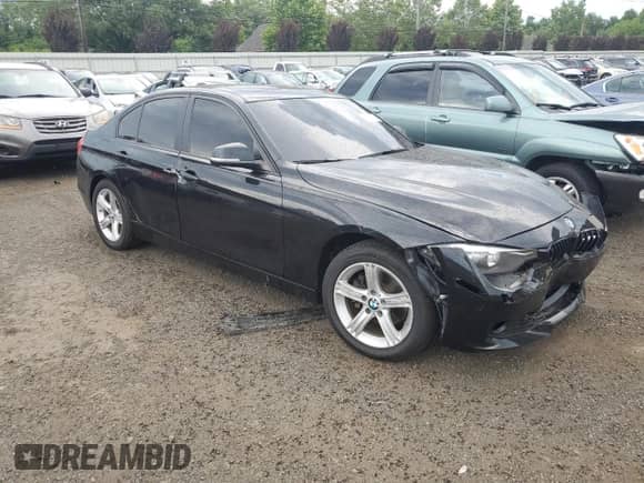 2014 BMW 3 Series 328i xDrive с VIN WBA3B5G57ENS08583, выставлен на аукционе Copart как лот 62574565 с пробегом 66 719 миль миль и На запчасти • Non repairable. История ставок и продаж доступна на DreamBid. Изображение 4.