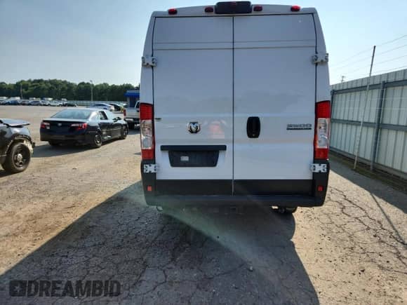 2023 Ram ProMaster Cargo z VIN 3C6MRVJG8PE507396, wystawiony jako Copart lot #71011415 z przebiegiem Nie podano mil oraz Szkoda całkowita • Salvage title. Historia ofert i sprzedaży dostępna na DreamBid. Obrazek 6.