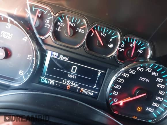 2016 Chevrolet Tahoe LS z VIN 1GNSCAKCXGR482874, wystawiony jako IAAI lot #42016639 z przebiegiem 110 744 mil mil oraz . Historia ofert i sprzedaży dostępna na DreamBid. Obrazek 15.