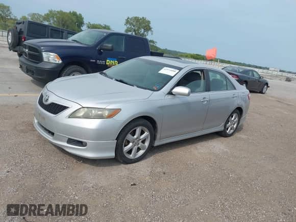 2008 Toyota Camry LE with VIN 4T1BE46KX8U771589, listed as a IAAI auction lot 42974888 with 196,221 mi miles and . Bid and sale history available at DreamBid. Image 2.