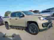 2022 Chevrolet Colorado 2WD Z71 z VIN 1GCGSDEN9N1332637, wystawiony jako IAAI lot #42109595 z przebiegiem 2 740 mil mil oraz . Historia ofert i sprzedaży dostępna na DreamBid. Obrazek 13.